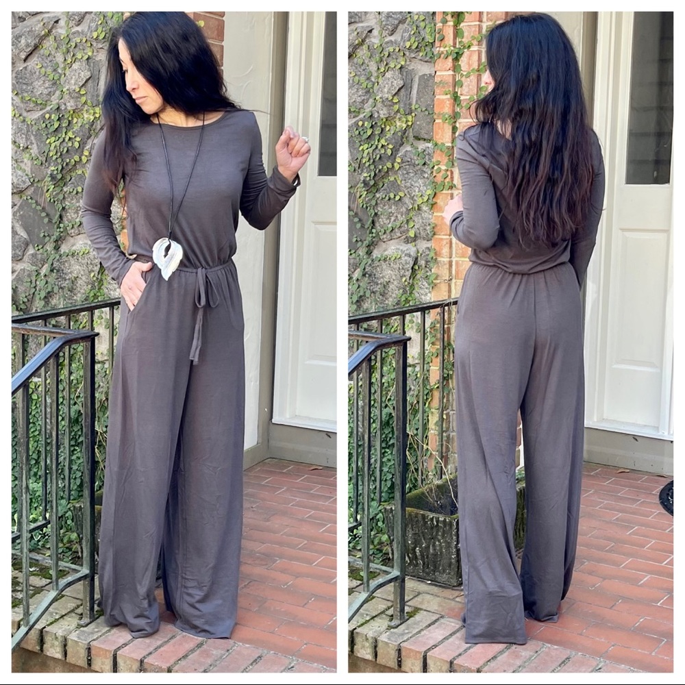 ✨RESTOCK✨CHARCOAL GRAY  WIDE LEG POCKETS JUMPSUIT - Picture 2 of 7
